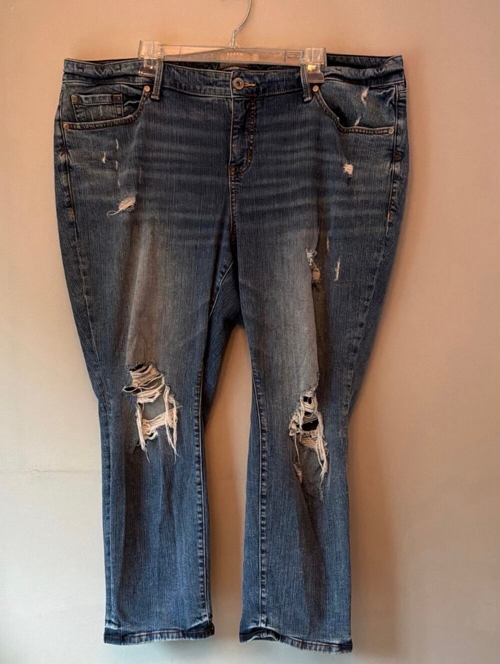 Torrid 22S Distressed Boyfriend Jeans Vintage Stretch Medium Wash Blue Denim 22